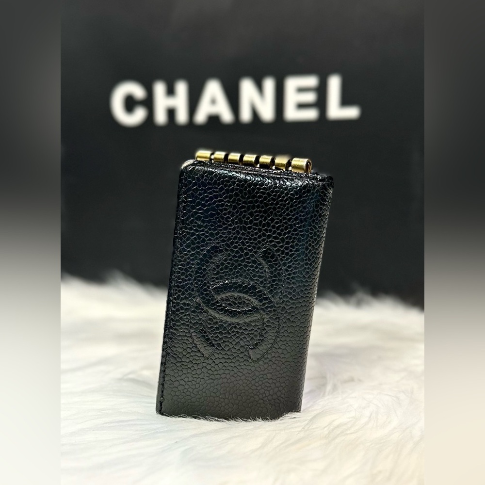 CHANEL AUTHENTIC KEY HOLDER
